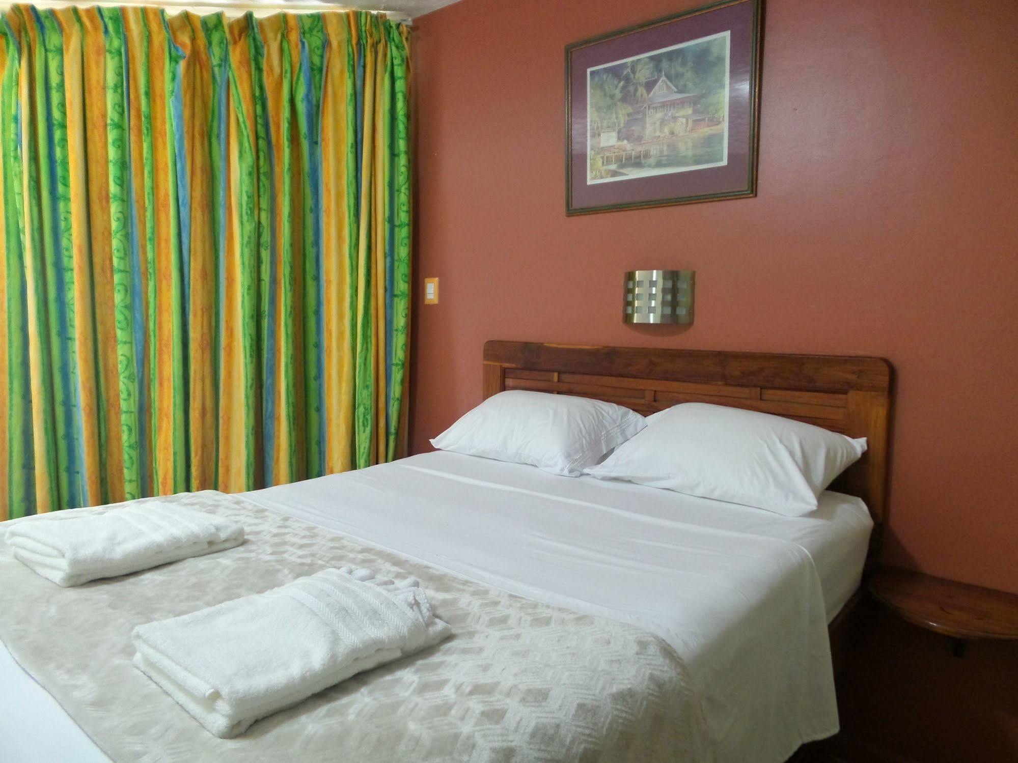Shepherd Inn Crown Point Extérieur photo