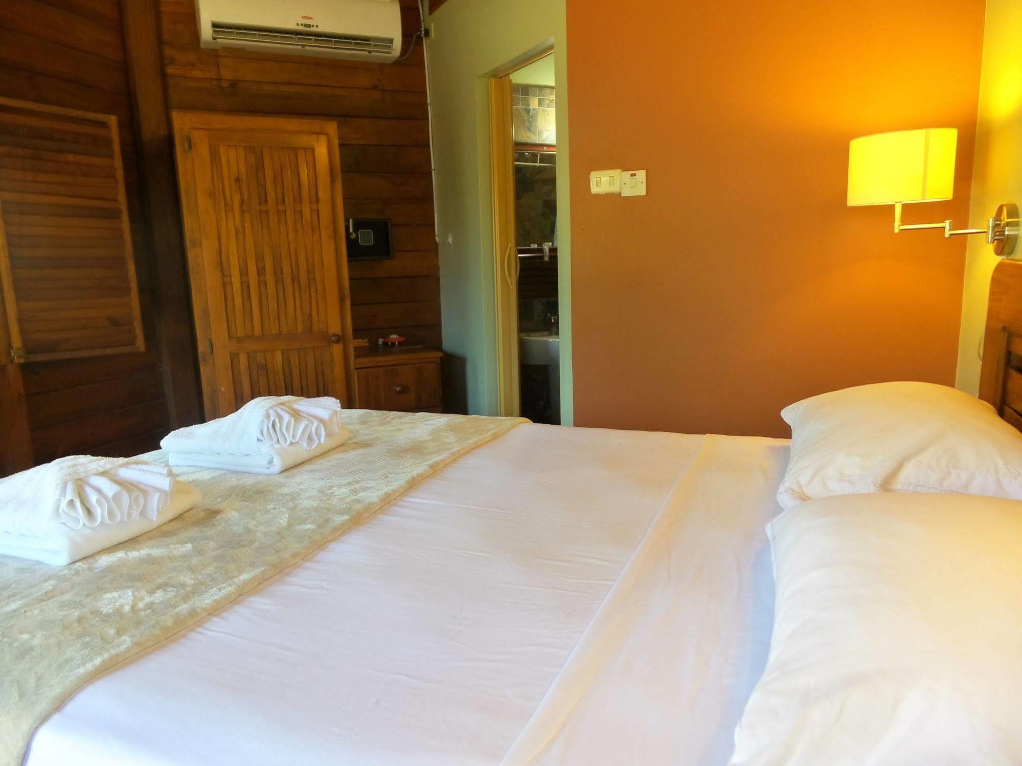 Shepherd Inn Crown Point Extérieur photo